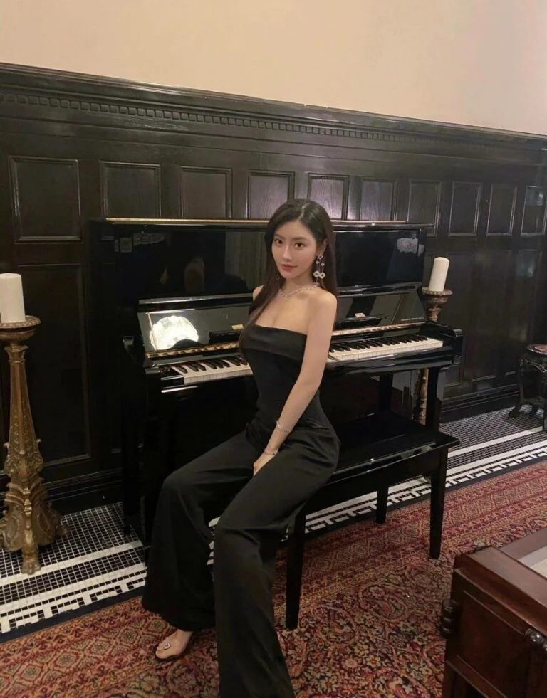 性感火辣外围女